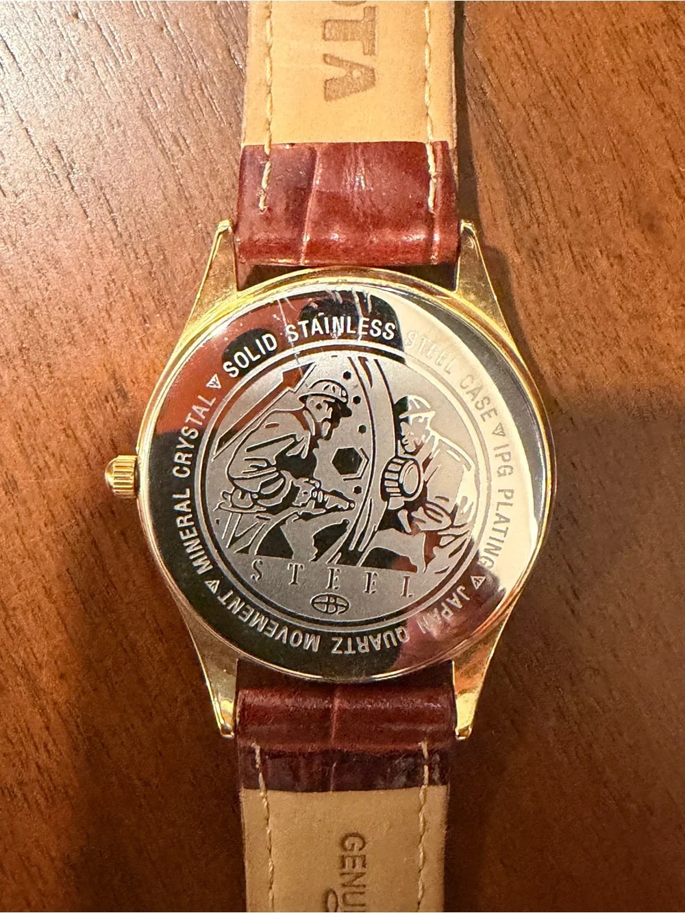 Vintage Gold-Tone Watch with Cognac Leather Strap